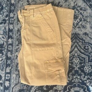 American Eagle Cargo Pants. Size 4R